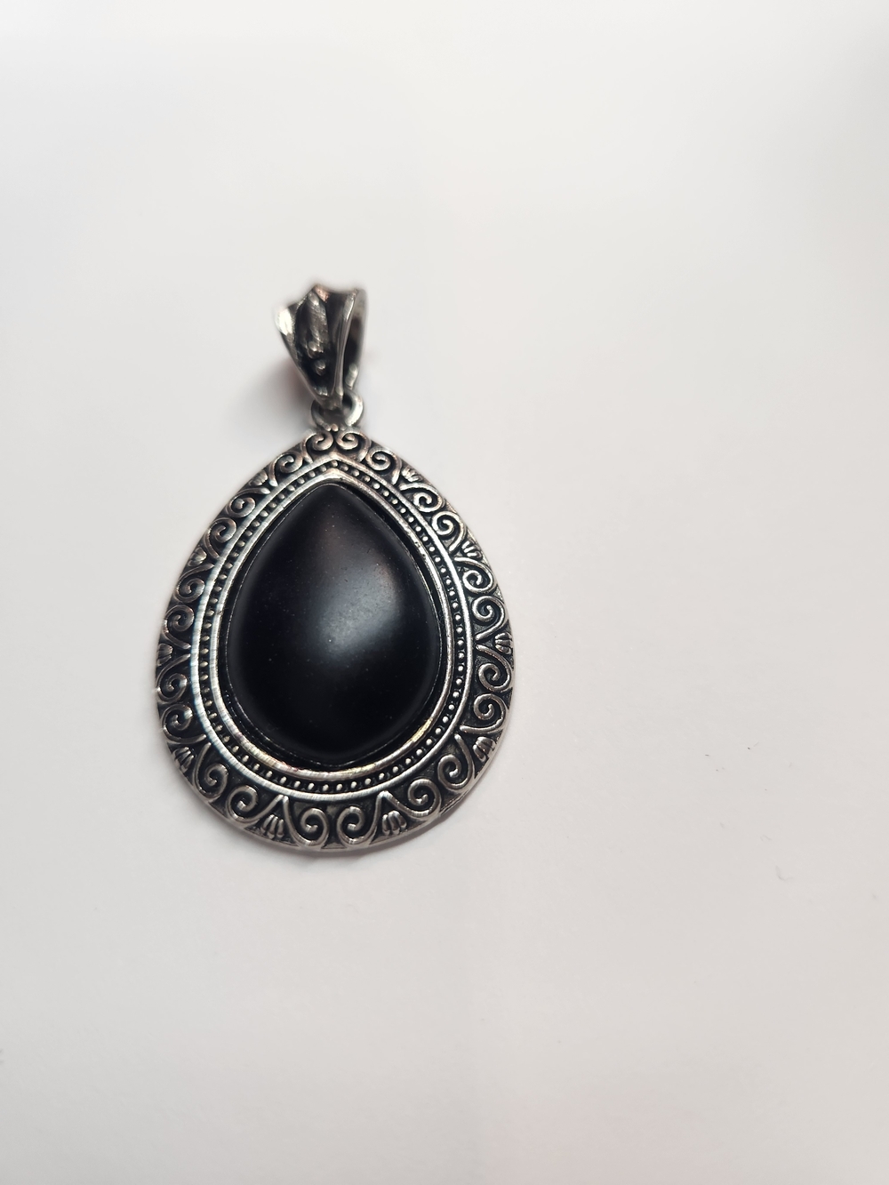 Silver Black Teardrop Pendant Necklace